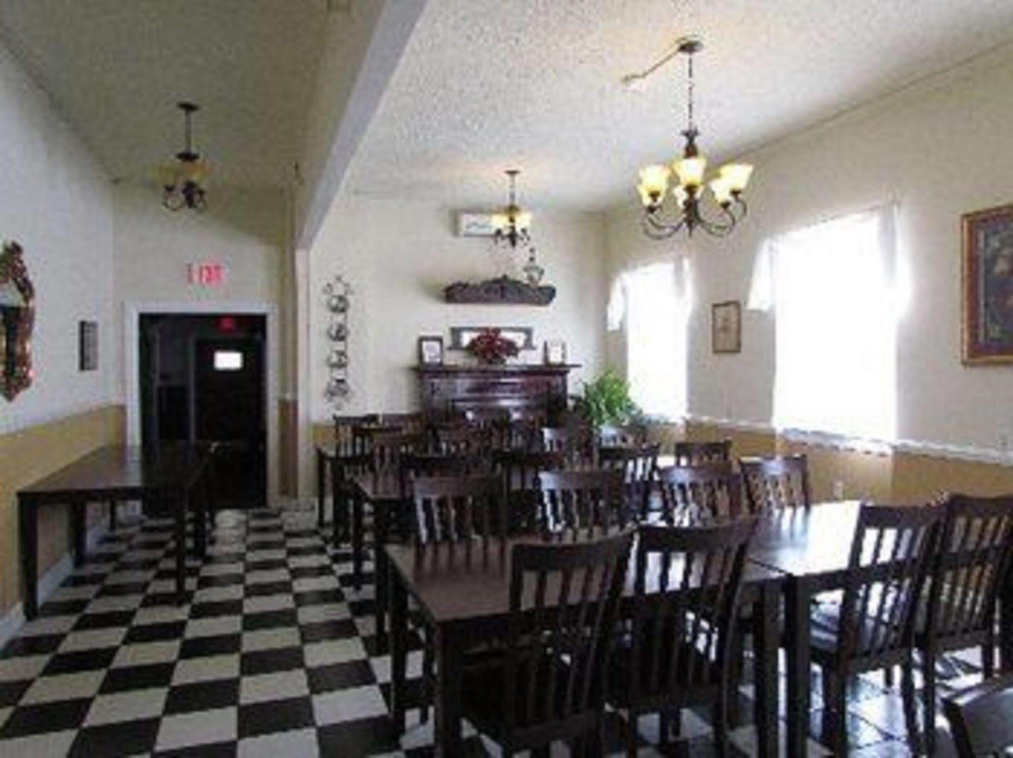 Macarthur Inn Narrows المطعم الصورة